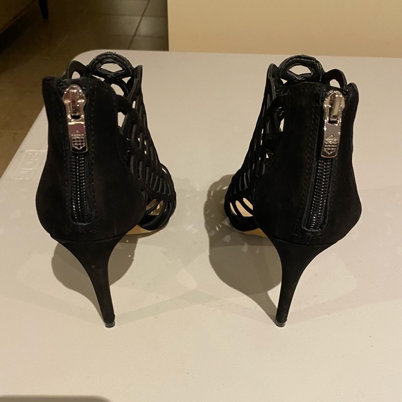 Vince Camuto Fontanela Heels - Picture 4 of 5